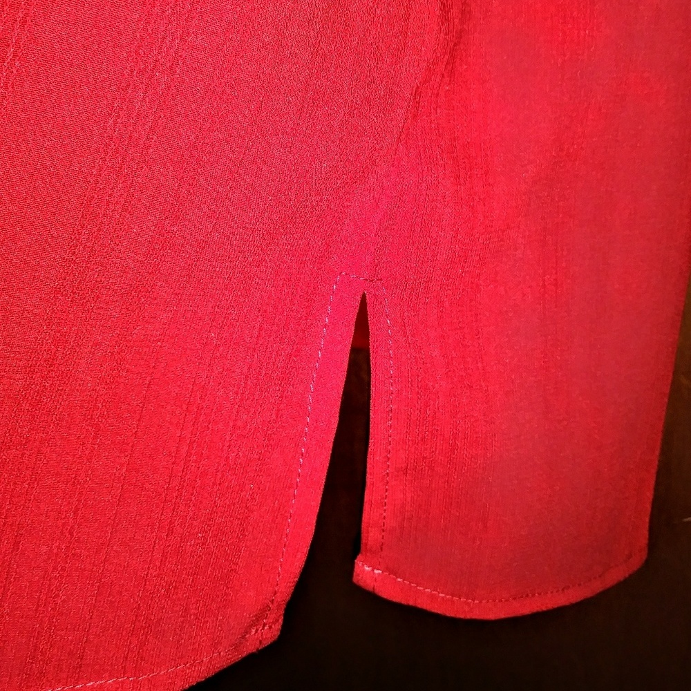 💦Stretch Red Blouse - Picture 3 of 4